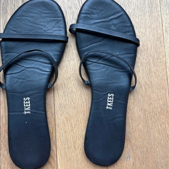 TKEES Black Minimalist Sandals - Picture 2 of 3